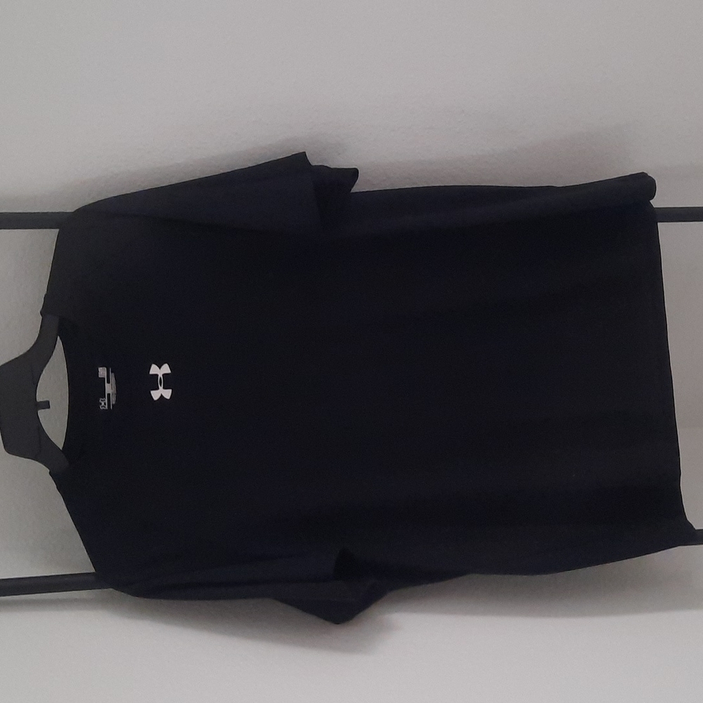 Under Armour t-shirt